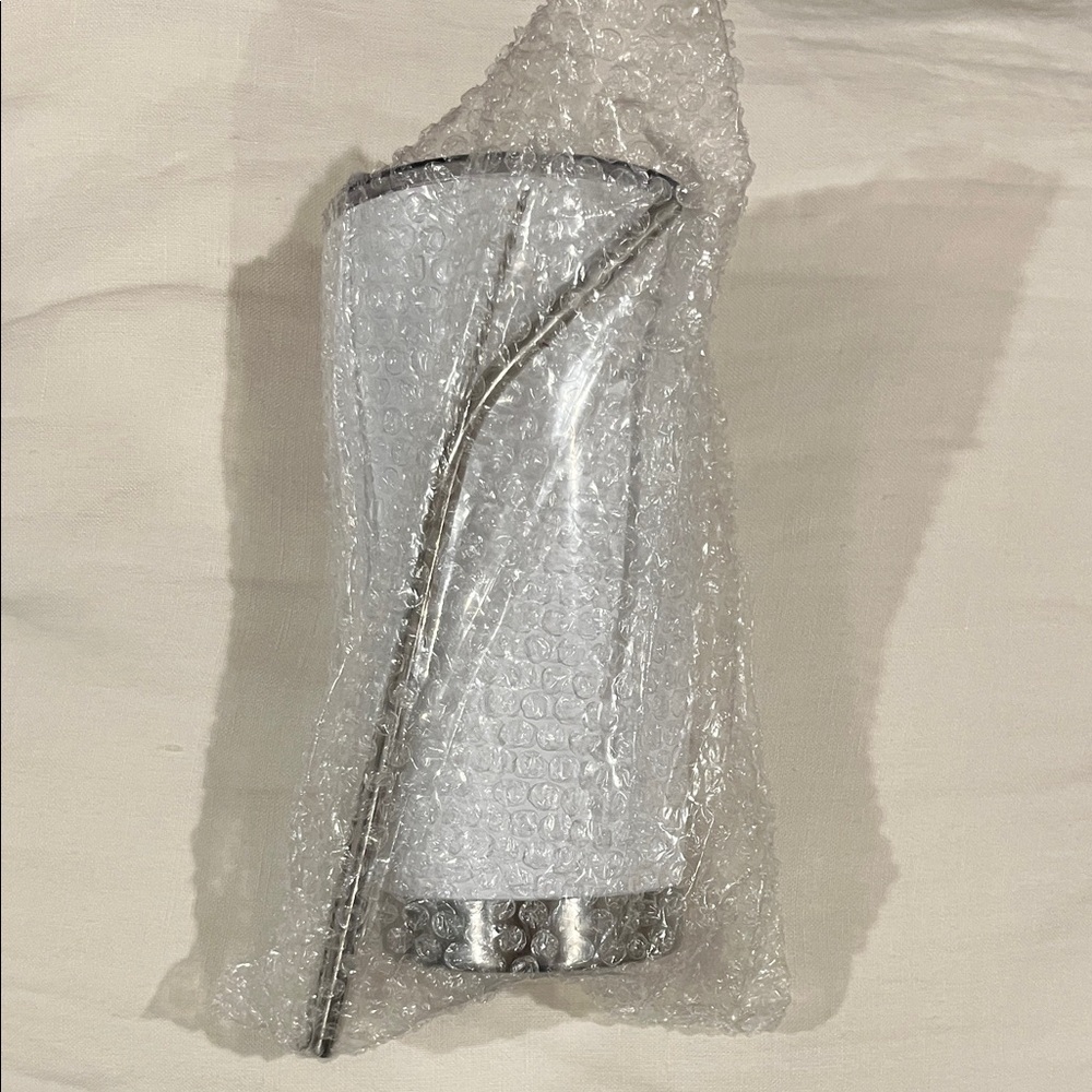 Stainless Steel Tumbler with Reusable Straw & Straw Cleaner